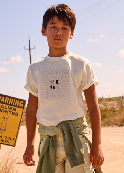 Μπλούζα κοντομάνικη ανάγλυφη επίσημη - ΚΡΕΜ 10Y